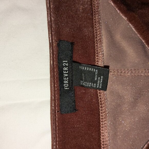 Pink Forever 21 high/low velvet skirt size medium - Picture 5 of 6